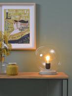 Tweedekans | Tafellamp glas/cement Warsaw dia.32cm, Huis en Inrichting, Lampen | Tafellampen, Ophalen of Verzenden, Zo goed als nieuw