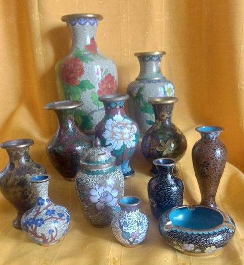 Vaas (12) - Gelakte nagels, brons en koper - Cloisonné, Antiek en Kunst, Antiek | Speelgoed