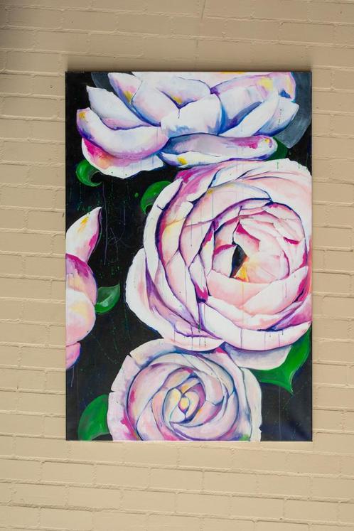 Bloei in Stilte – Rozen op Zwart Canvas (Schilderijen), Antiek en Kunst, Antiek | Woonaccessoires, Ophalen of Verzenden