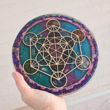 Diverse Mandala en Heilige geometrie orgonites beschikbaar voor biedingen