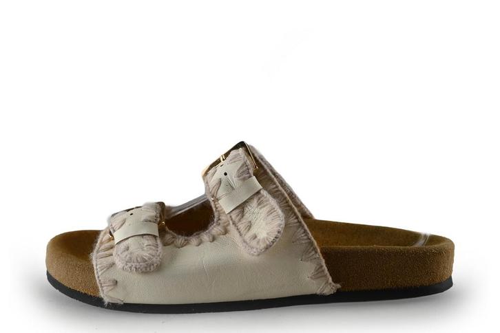 AQA Slippers in maat 37 Beige, Kleding | Dames, Schoenen, Beige, Zo goed als nieuw, Slippers, Verzenden