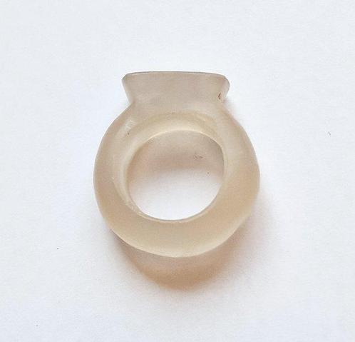 Oud Klein-Aziatisch Bergkristal Ring met Paard Intaglio - 27, Antiek en Kunst, Antiek | Overige Antiek