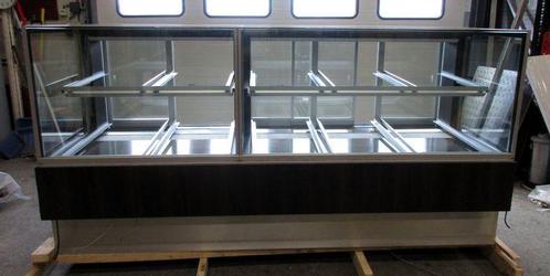 Gebaksvitrine 244cm, zonder motor, Zakelijke goederen, Horeca | Meubilair en Inrichting, Gebruikt
