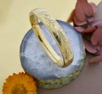 Vintage gouden slavenarmband met gravures; Maat M, Ophalen of Verzenden, Gebruikt, Overige kleuren, Goud