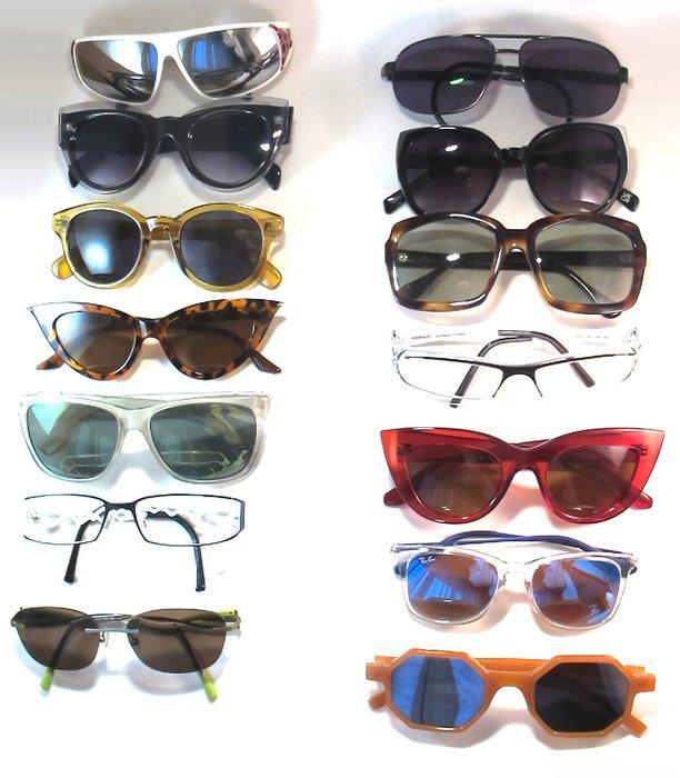 Themacollectie - 14X brillen - Ray-Ban; NOEGO; Bx Design, Antiek en Kunst, Antiek | Speelgoed