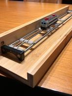 DBD N N - Model treinbevestiging (1) - Houten voetstuk met, Nieuw