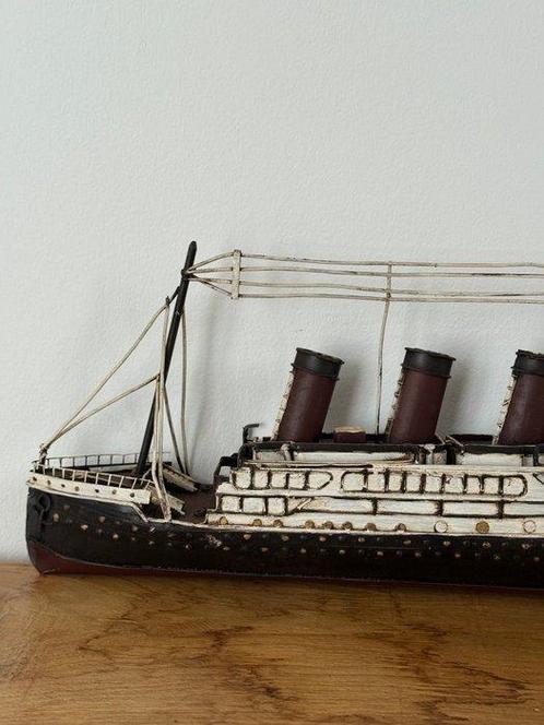 Titanic - Modelschip - modelo de barco histórico de vapor, Antiek en Kunst, Curiosa en Brocante