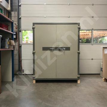 Gebruikte Lips brandwerende kluis BTK 162 beschikbaar voor biedingen