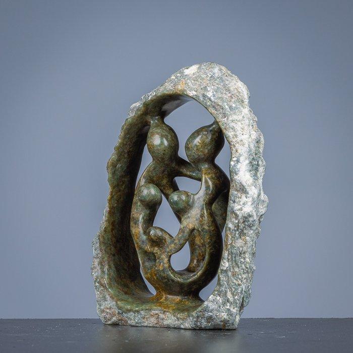 sculptuur, Familiebeeld van vijf personen - 200 mm - Steen -, Antiek en Kunst, Curiosa en Brocante