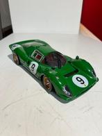Universal Hobbies 1:18 - Modelauto - Ferrari 330 P4 1967, Nieuw