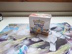 The Pokémon Company - 1 Booster box - Surging Sparks, Hobby en Vrije tijd, Verzamelkaartspellen | Pokémon, Nieuw