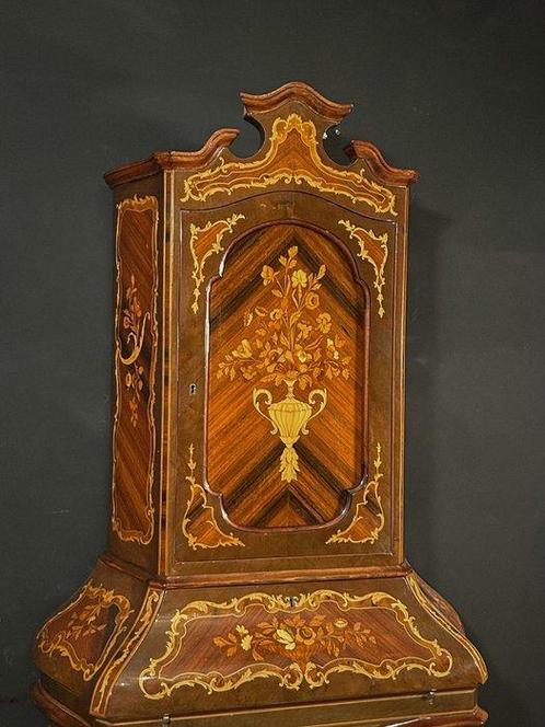 Hoog dressoir - Hout, Antiek en Kunst, Antiek | Overige Antiek