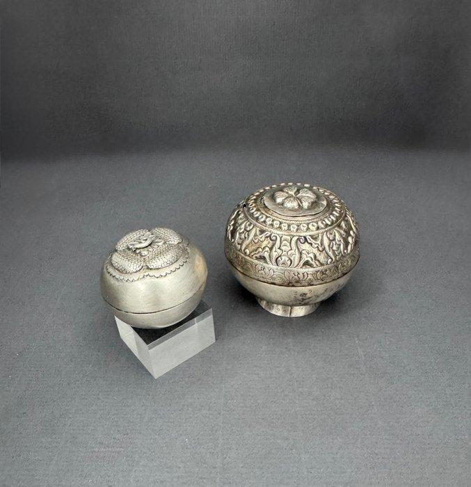 Doos (2) - Zilver, Antiek en Kunst, Kunst | Niet-Westerse kunst