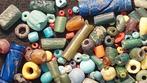 Oud-Romeins Glas meer dan 150 oude glazen kralen (Zonder, Sieraden, Tassen en Uiterlijk, Antieke sieraden