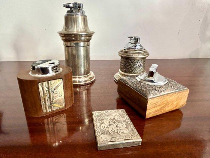 Firenze e altro - Doos (4) - Verzamelobjecten: 4 aanstekers,, Antiek en Kunst, Antiek | Goud en Zilver