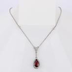Ketting met hanger - 14 karaat Witgoud - 2.84ct. tw. Robijn