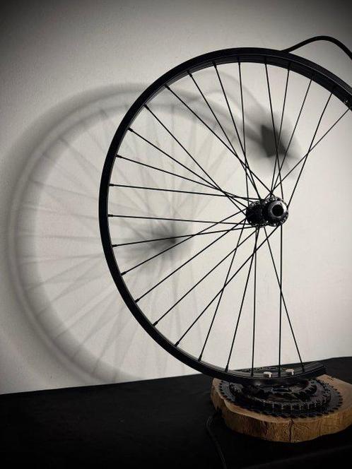 Hangar Creative Studio 3 - Hangar Creative Studio 3 -, Antiek en Kunst, Curiosa en Brocante
