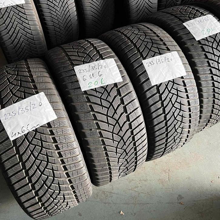 4 x Goodyear UltraGrip 235-35-20 Winterbanden 6,5mm, Auto-onderdelen, Banden en Velgen, 20 inch, Winterbanden, 235 mm, Personenwagen