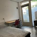 Studentenkamer in Hengelo met Half Board gevonden in Hengelo, Huizen en Kamers, (Studenten)kamer, Direct bij eigenaar, Hengelo