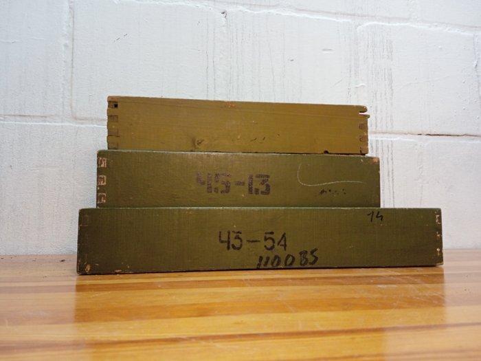 Krat (3) - Vintage Russische militaire dozen - Hout, Antiek en Kunst, Antiek | Wandborden en Tegels