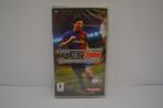 PES 2009 Pro Evolution Soccer - SEALED (PSP PAL), Spelcomputers en Games, Verzenden, Zo goed als nieuw