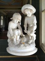 Adolfo Cipriani (1857-1941) - Beeld, Coppia di Fanciulli che, Antiek en Kunst, Antiek | Keramiek en Aardewerk