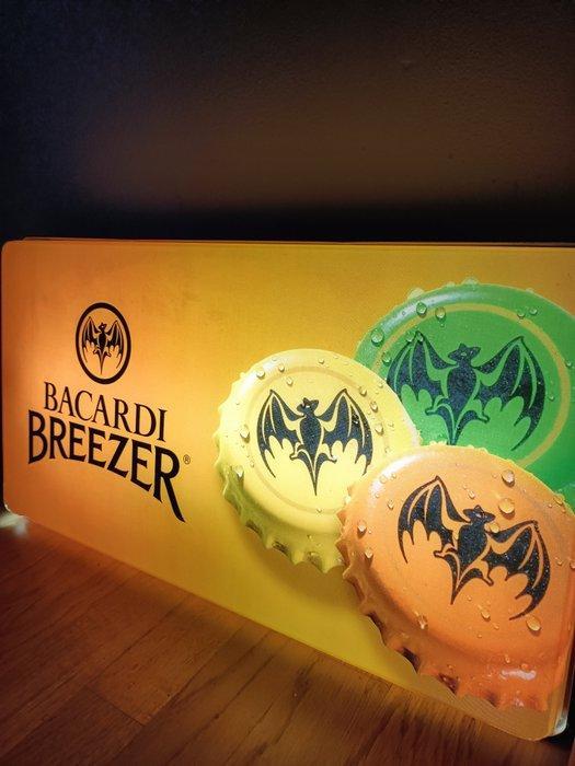 Bacardi Breezer - Reclamebord met achtergrondverlichting -, Antiek en Kunst, Antiek | Wandborden en Tegels