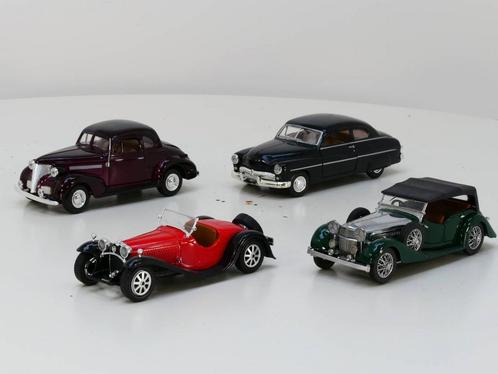 Set klassieke automobielen 4 St #12 (Personen), Hobby en Vrije tijd, Modelbouw | Figuren en Diorama's, Gebruikt, Ophalen of Verzenden