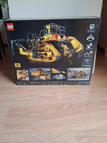 Lego Set - 42131 - Technic - CAT D11 Bulldozer beschikbaar voor biedingen