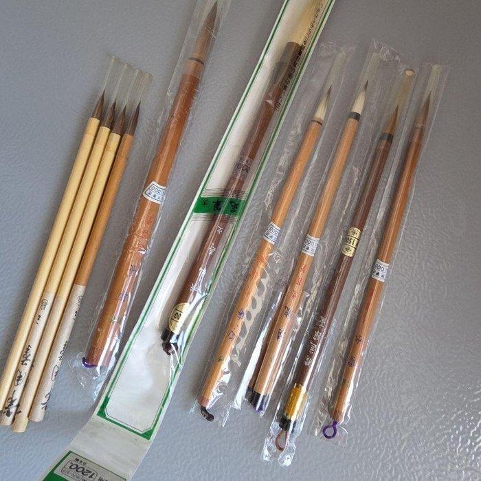 Tokyo Brush Master - 11-Piece Japanese Bamboo Calligraphy, Antiek en Kunst, Antiek | Speelgoed