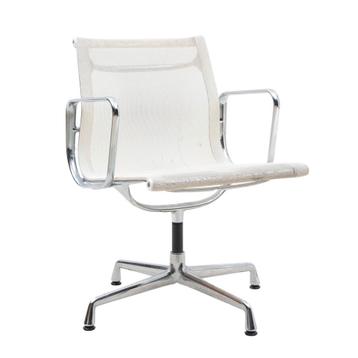 Stoel Charles & Ray Eames, EA 104 voor Vitra beschikbaar voor biedingen