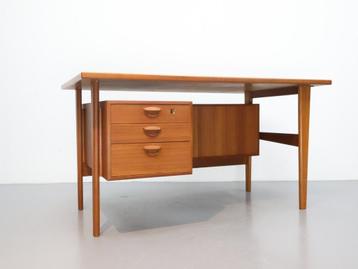 Vintage bureau Kai Kristiansen Deens design beschikbaar voor biedingen