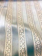 Prachtige jacquard fluweel in aquamarijn / blauw op een