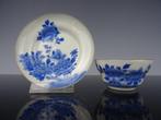 Kop en schotel - Porselein - Qing dynastie 1644-1911