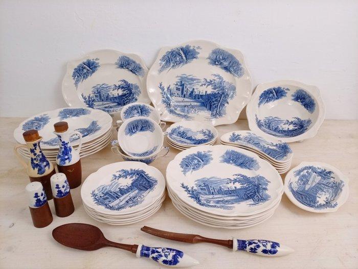 Johnson Brothers - Tafelservies (42) - Haddon Hall -, Antiek en Kunst, Antiek | Meubels | Tafels
