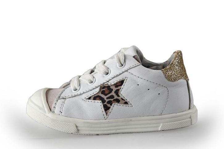 Jopper sneakers in maat 20 Wit | 25% korting, Kinderen en Baby's, Kinderkleding | Schoenen en Sokken, Jongen of Meisje, Zo goed als nieuw