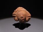 Maya Terracotta Hoofdfiguur. 300-600 n.Chr. 5,4 cm hoog.