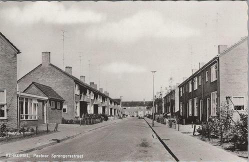 KERKDRIEL - Pastoor Sprengerstraat, Verzamelen, Ansichtkaarten | Nederland, Verzenden