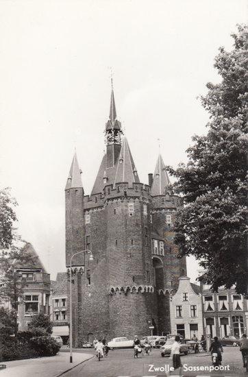 ZWOLLE - Sassenpoort, Verzamelen, Ansichtkaarten | Nederland, Verzenden