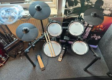 Roland Drumstel TD-07KV Elektronisch Drumstel Drumkit beschikbaar voor biedingen
