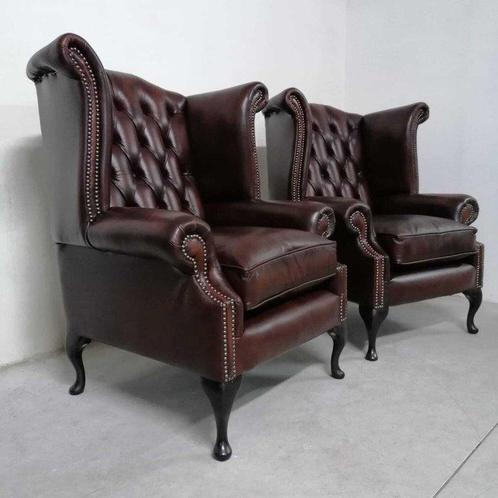 Chesterfield style - Fauteuil (2) - Hout, Leder - Koningin, Antiek en Kunst, Curiosa en Brocante