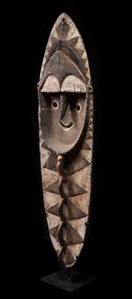 Grote Minja-sculptuur van de Nukuma uit het Washkuk-gebied -, Antiek en Kunst