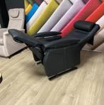 Fitform 574 - 3 motorig - sta op functie, Huis en Inrichting, Stoelen, Ophalen, Zwart, Nieuw, Leer