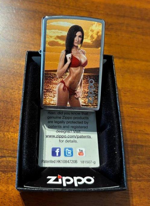 Zippo - Rare Zippo Logo Girl 3 in Mint Condition - Zonder, Verzamelen, Rookartikelen, Aanstekers en Luciferdoosjes