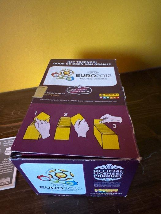 Panini Euro 2012 - Empty box + 149 Sealed Originele, Verzamelen, Stickers