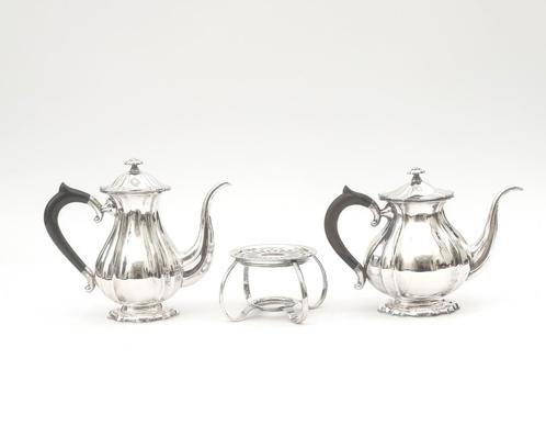 Een driedelig zilveren koffie en theestel, 20e eeuw, Antiek en Kunst, Antiek | Goud en Zilver, Zilver