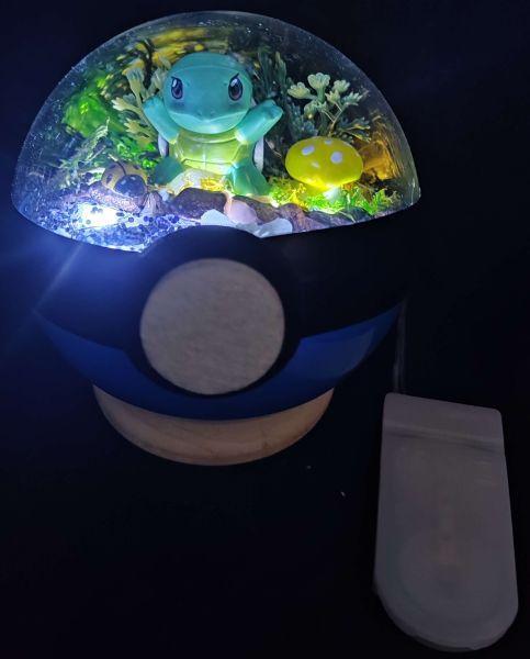 Custom By Britt Pokémon Light-Up Terrarium-Maat XS, Verzamelen, Beelden en Beeldjes, Nieuw, Ophalen of Verzenden