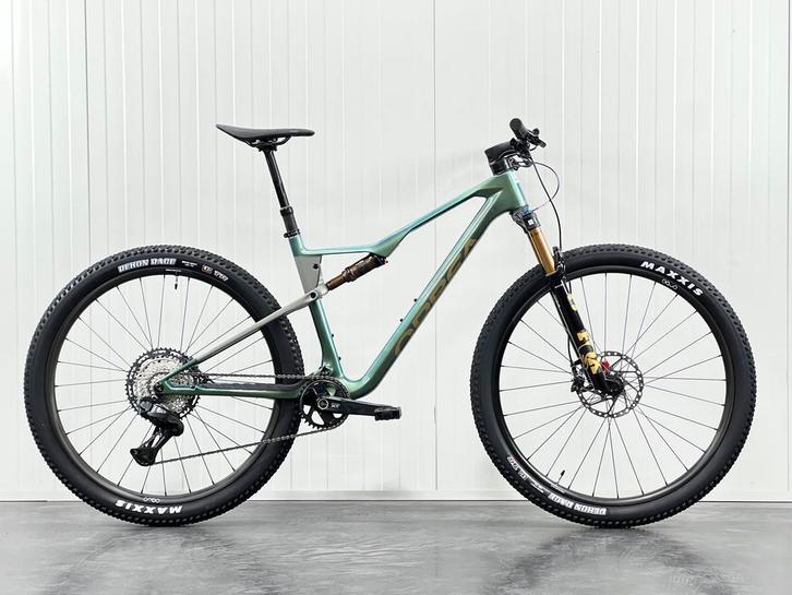 Orbea Oiz M10 Di2 fully 29er Carbon VAN €5999 VOOR €4799!, Fietsen en Brommers, Fietsen | Mountainbikes en ATB, Fully, 49 tot 53 cm