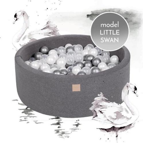 Ballenbak Little swan (ontwikkelingsspeelgoed) (Speelgoed), Kinderen en Baby's, Speelgoed | Educatief en Creatief, Nieuw, Ophalen of Verzenden