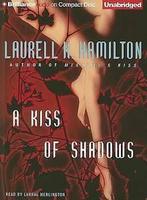 Merlington, Laural : A Kiss of Shadows (Meredith Gentry, Boeken, Verzenden, Zo goed als nieuw, Laurell K Hamilton